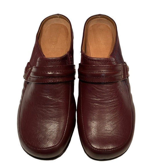 Easy Spirit Women’s leather Clog/Mule/ slip on. Size 10W, Burgundy. - Picture 2 of 6
